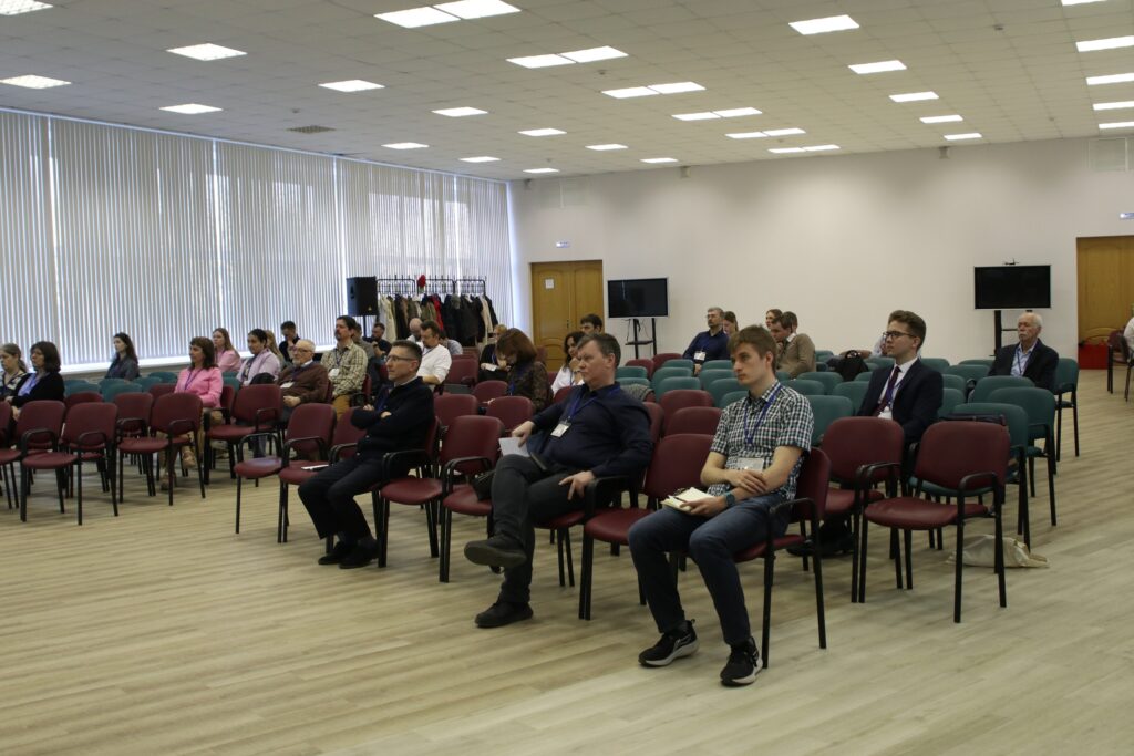 Рисунок 1. Участники IX Всероссийской (с международным участием) научной конференции «Аэрокосмические методы и геоинформационные технологии в лесоведении, лесном хозяйстве и экологии»